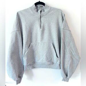 Gymshark Gray Quarter-Zip Cropped Crewneck Sweatshirt | Women’s Size XL